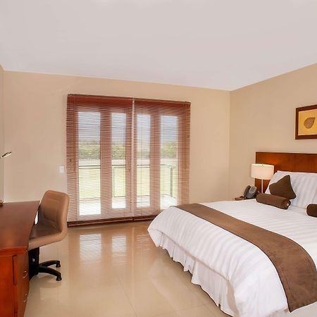 Wyndham Garden Villavicencio Restrepo  Exteriör bild